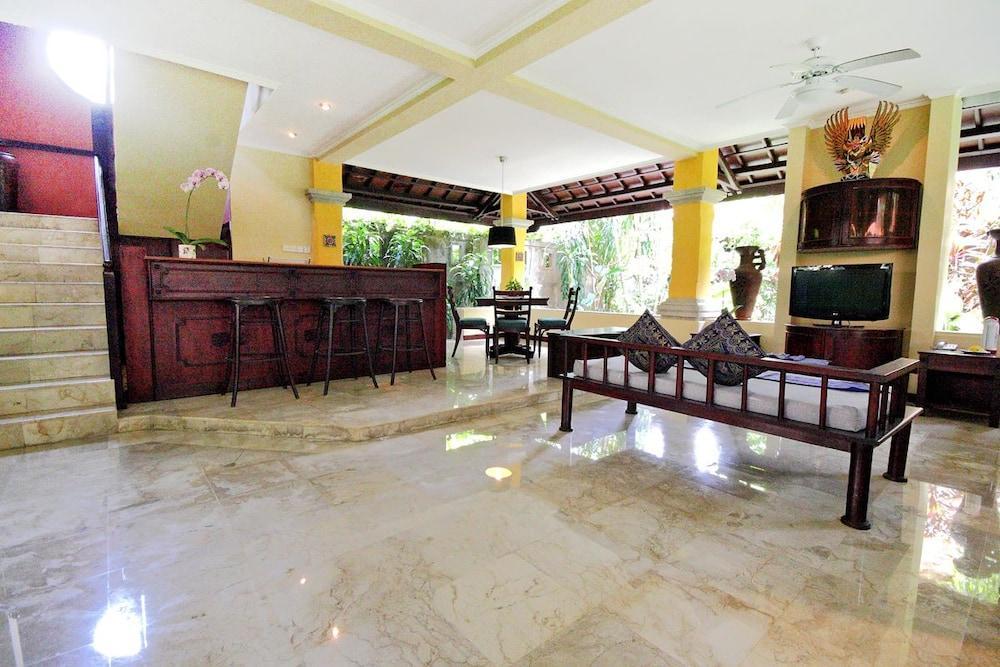 Royal Hotel And Villa Bali Legian  Exterior photo